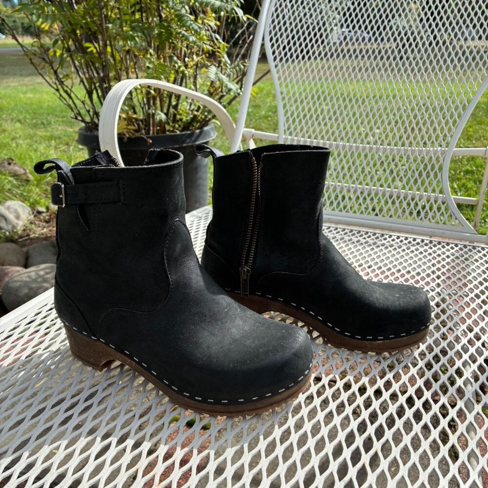 Black leather Sandgren clogs retail $300